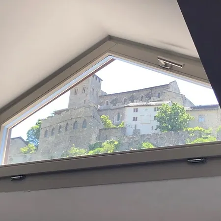 דירה Splendid Penthouse With Private Terrace & Pkg At The Foot Of The Castles *
