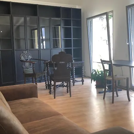דירה Splendid Penthouse With Private Terrace & Pkg At The Foot Of The Castles