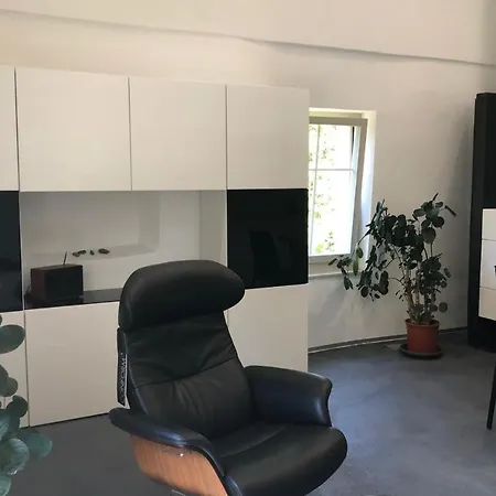 Splendid Penthouse With Private Terrace & Pkg At The Foot Of The Castles Sion